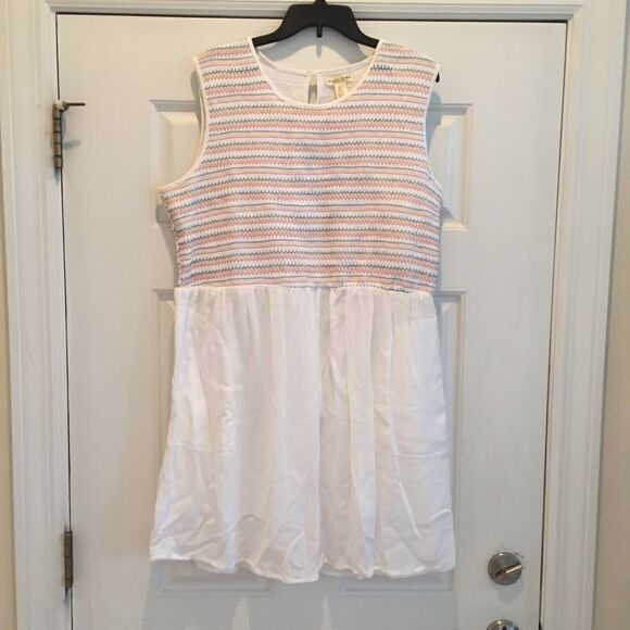 Studio West Apparel Dress - Picture 1 of 6